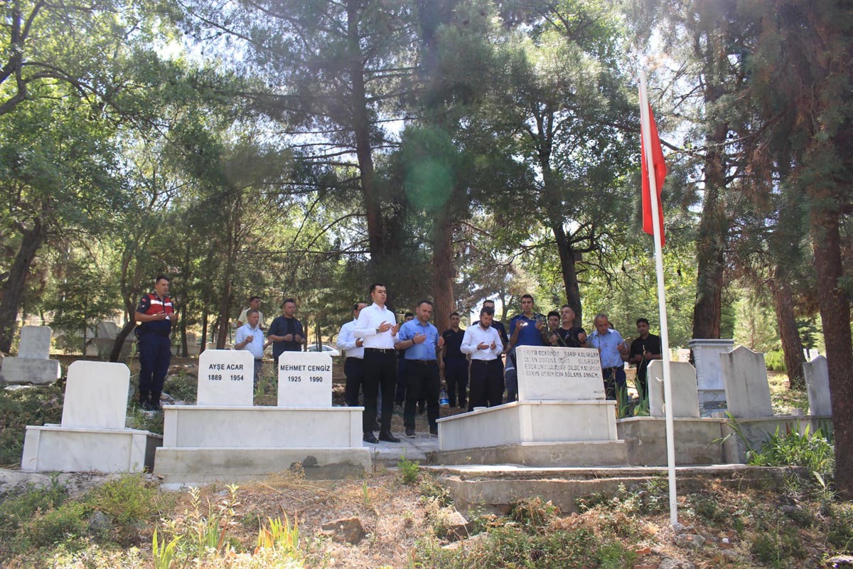 Şehitlik Ziyareti